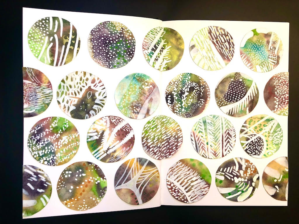 Circular grid of bugs under the microscope, grid journal